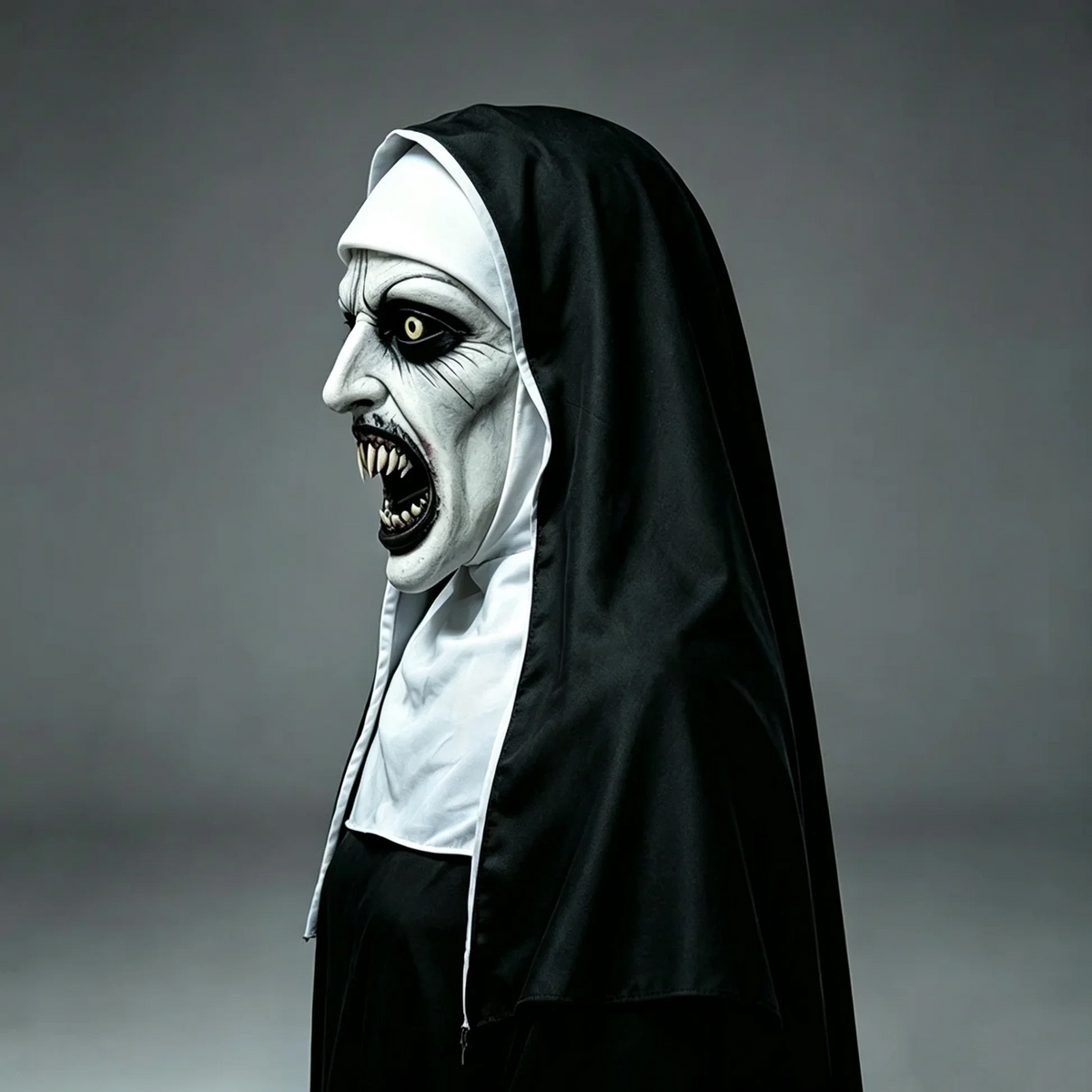 Skräckmask med nunna för Halloween