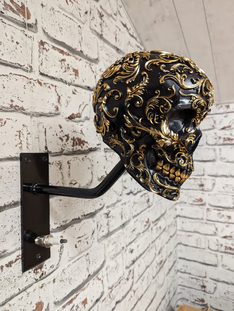 SkullRack vägghållare för motorcykelhjälm och jacka